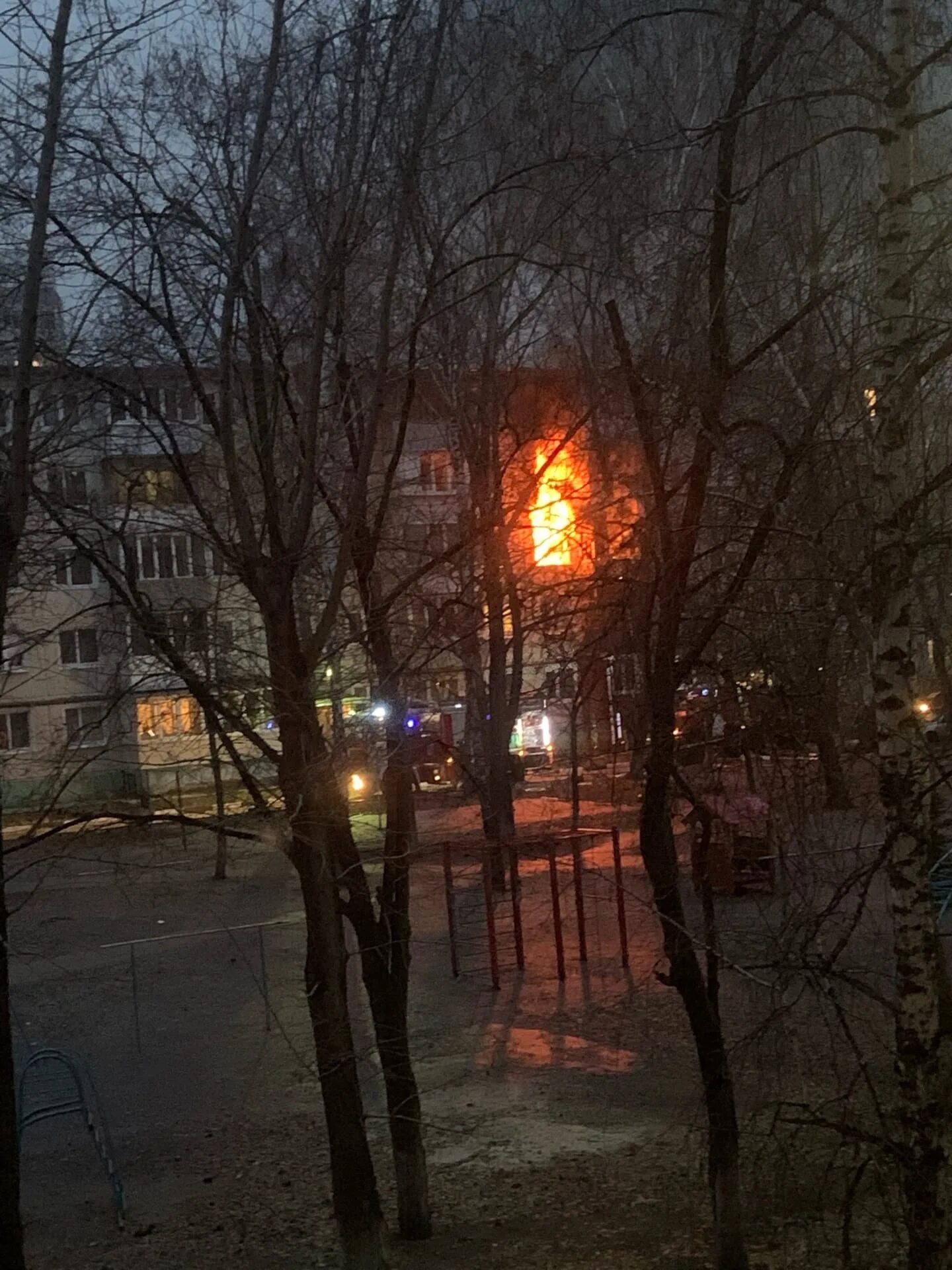 10 декабря картинки. Сгорела квартира варейкиса 12. Где 10 декабря. Митинг на болотной 10 декабря 2011. 10 декабря календарь.