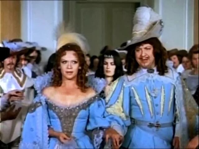 Анна австрийская и герцог бекингем три мушкетера. Д артаньян и три мушкетера королева. Алиса фрейндлих д артаньян и три мушкетёра. Королева анна австрийская фрейндлих. Д артаньян и три мушкетера королева.