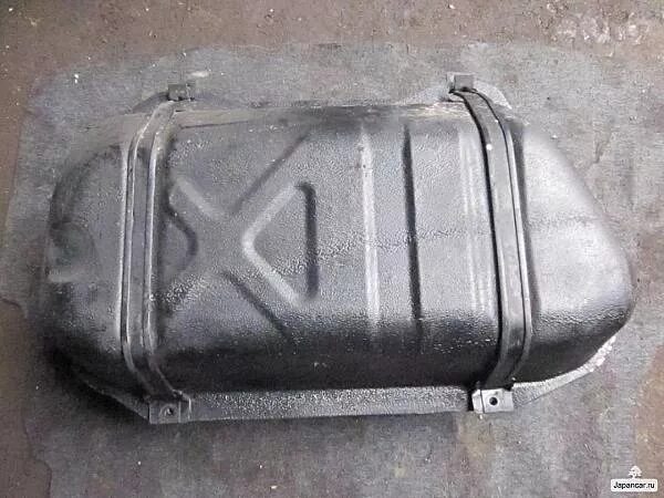 Объем бака витара. Топливный бак сузуки гранд витара 2003г. suzuki grand vitara 2004 бак топливный. бензобак grand vitara 2.4. бензобак сузуки гранд витара 2001.