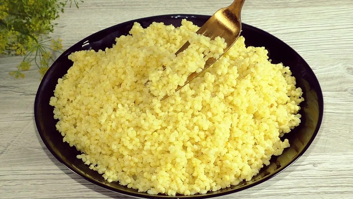 Сварить пшено на гарнир рассыпчатым воде. Пшено на гарнир рассыпчатое. Сварить пшено на гарнир рассыпчатым воде. Гарнир из рассыпчатой пшенки. Сварить пшено на гарнир рассыпчатым воде.