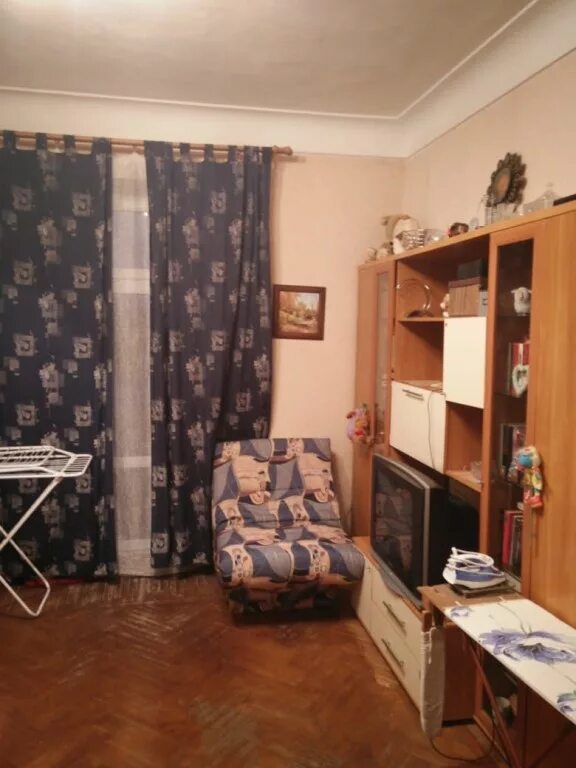Комната продать согласие. Меняем комнату. обменять комнату на квартиру. продается комната. меняю комнату в общежитии на квартиру с доплатой.