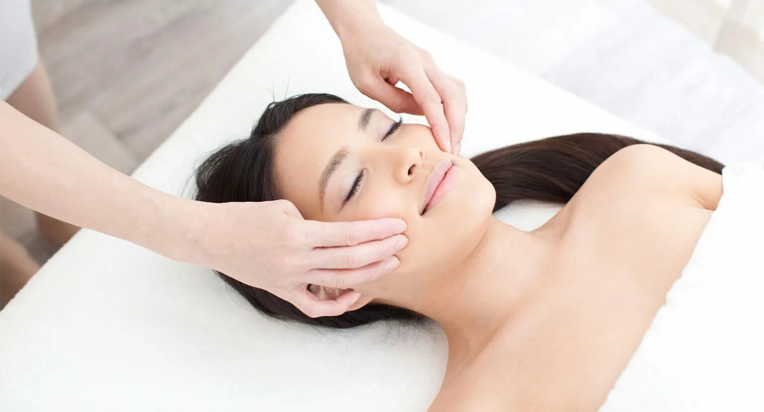 Азиаты массаж. Тайский массаж для мужчин. Утренний массаж. Азиатский массаж лица. Тайский массаж иваново.