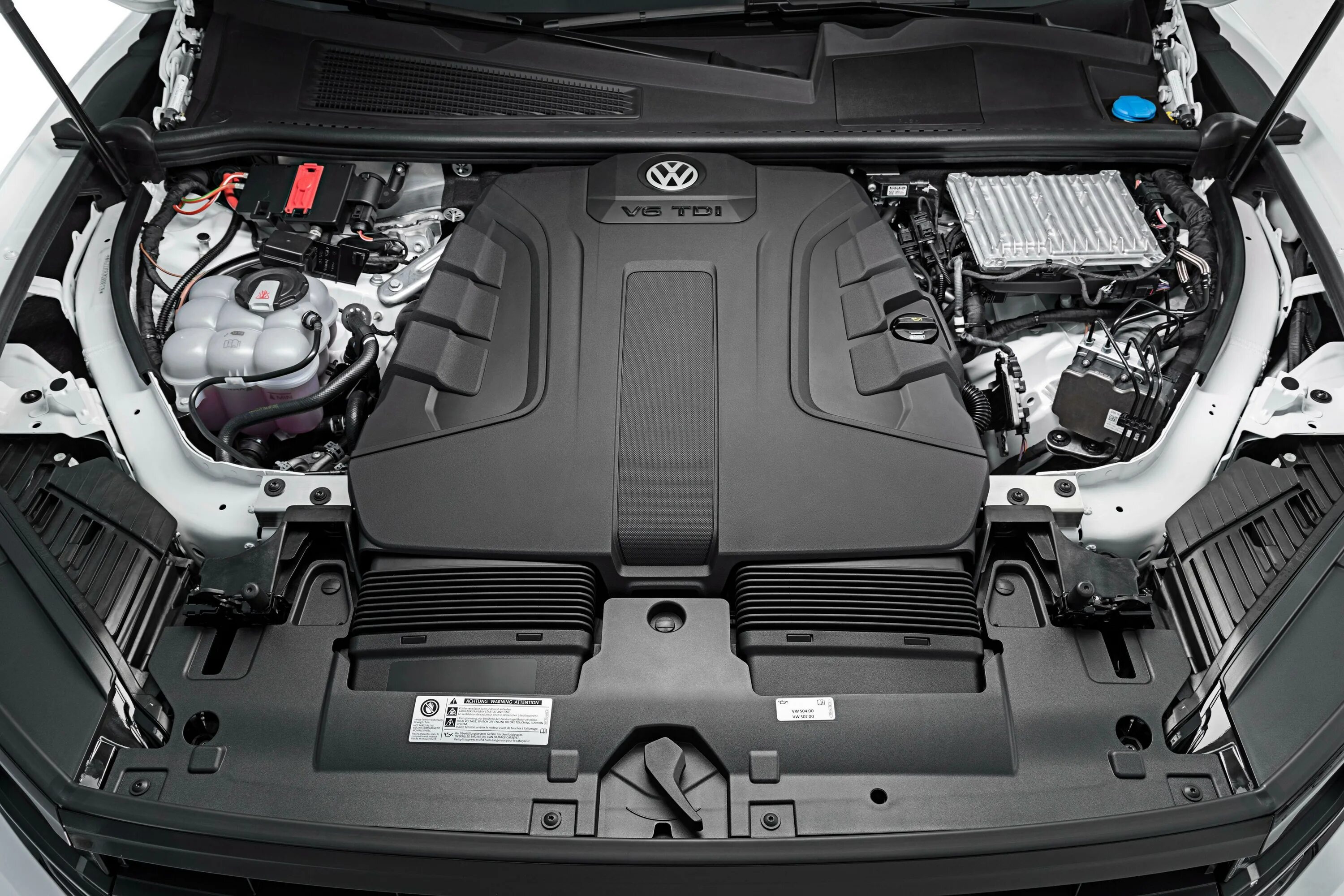 Volkswagen Touareg v8 TDI двигатель. Туарег v8 дизель. Фольксваген Туарег v6. Туарег 2019 под капотом. Фольксваген 3 литра дизель