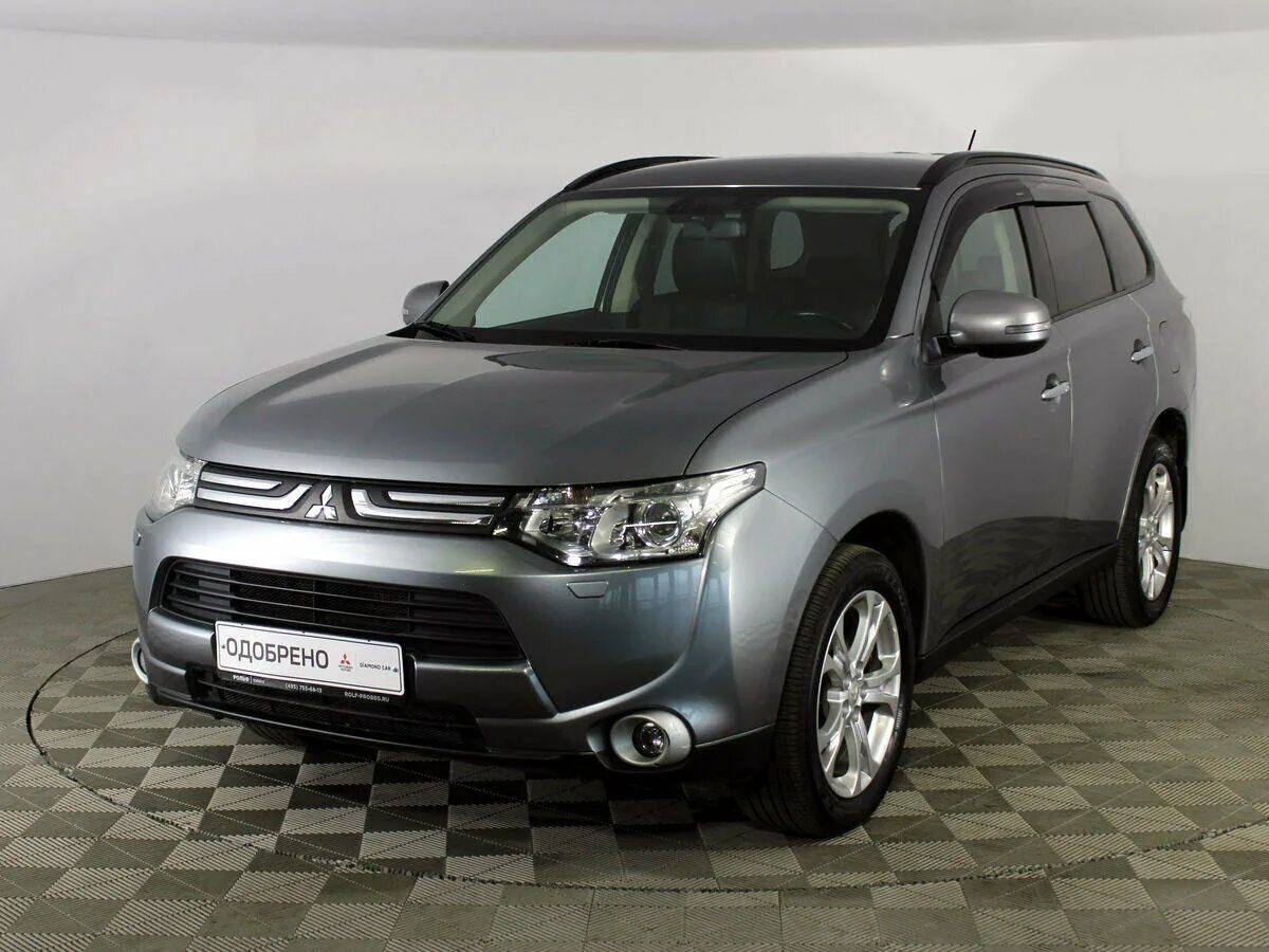 Мицубиси аутлендер обзор. Mitsubishi Outlander III (2012-2015). Мицубиси Аутлендер 2012. Митсубиси Аутлендер 2.4 2012. Мицубиси Аутлендер 3.