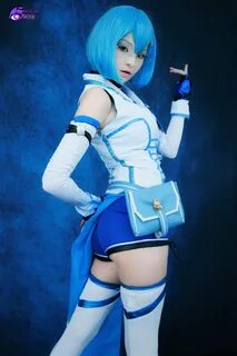 Rose cosplay