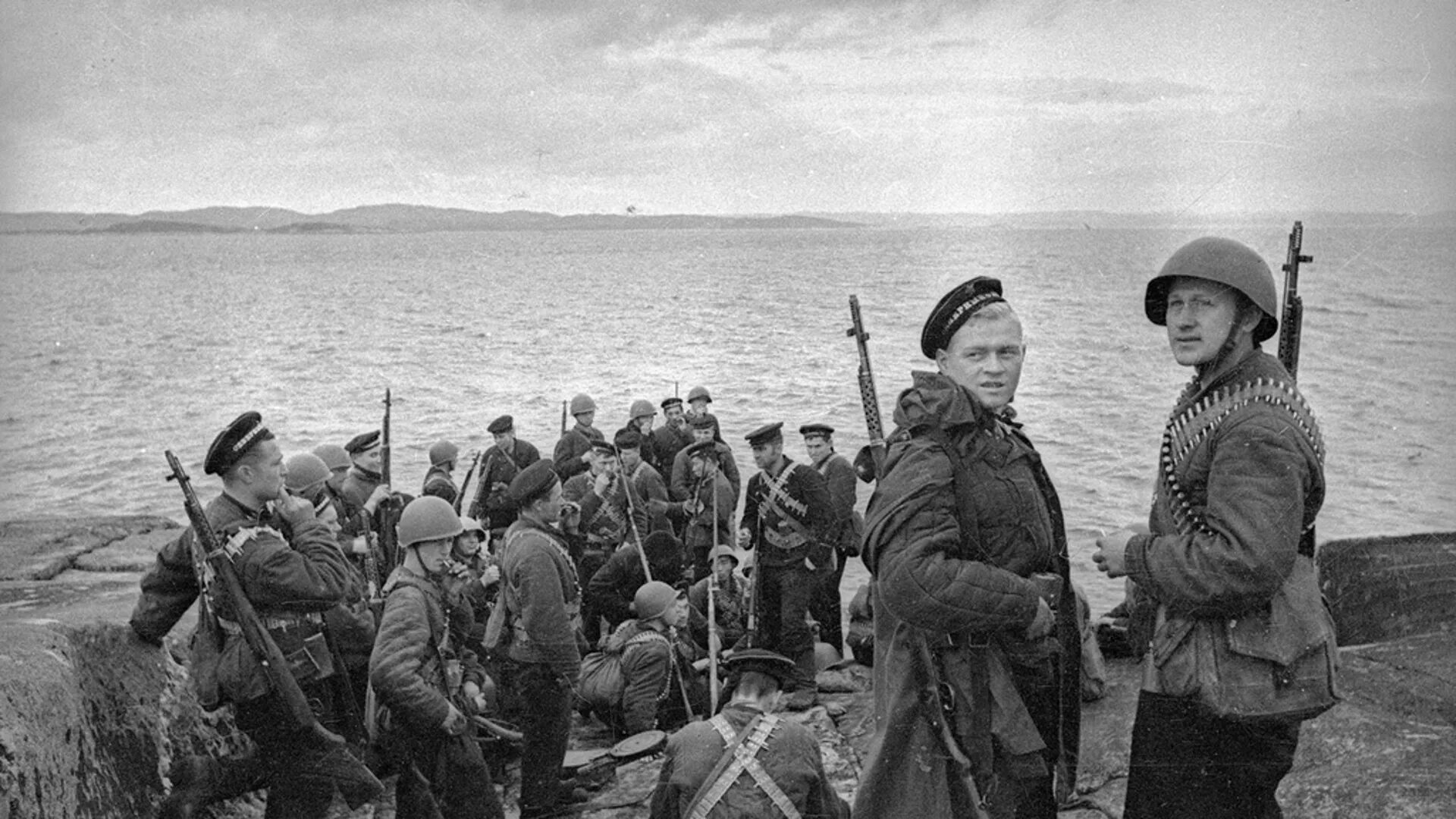 К лету 1941 года. Десант на мыс пикшуев. десант на мыс пикшуев в апреле 1942. освобождение киркенеса 1944 норвегия. оборона советского заполярья 1941-1944.