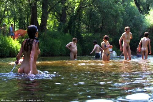 Голые В Кино На Речке