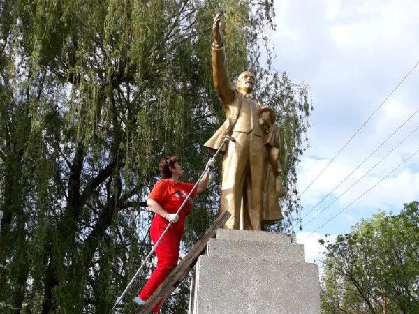 Абинский район краснодарского края ольгинский. Хутор Ленинский Абинский район Краснодарский край. Памятник Ленину в хуторе Ленинском. Память Ленина Краснодарский край. Хутор Ольгинский Абинский район.