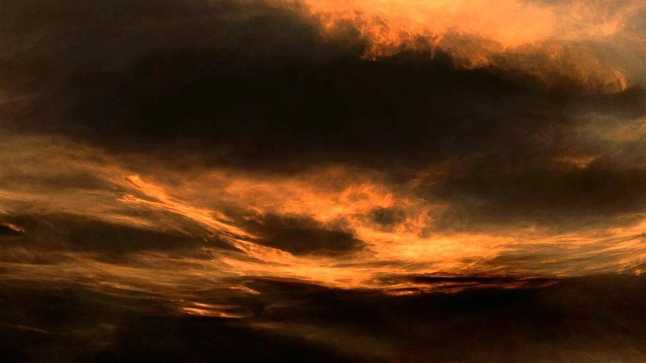 Коричневое небо. Коричневые облака. Тучи эстетика. Желто коричневые облака. Коричневое небо.