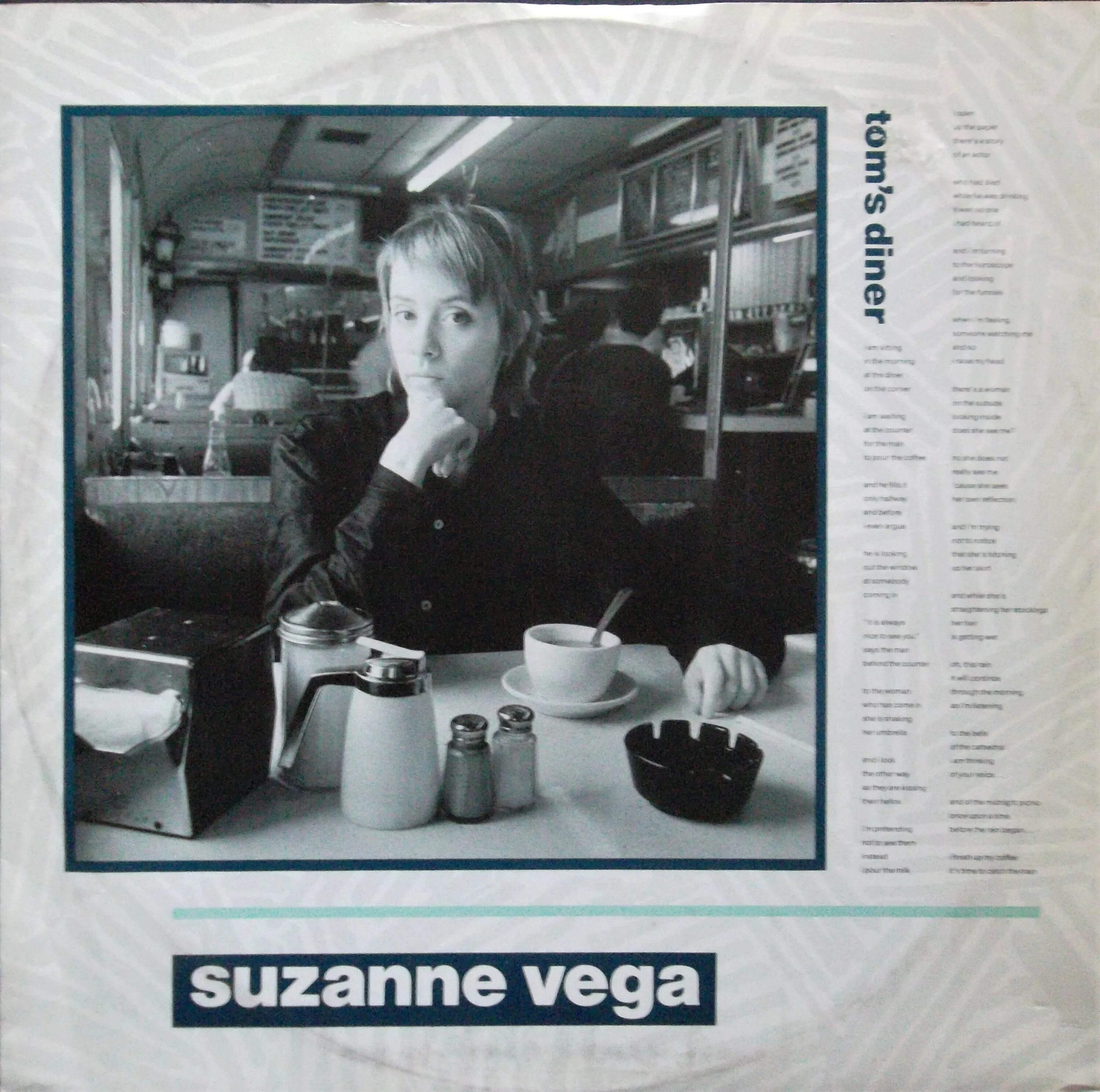 Песня toms diner. Suzanne Vega, DNA - Tom's Diner. Tom's Diner певицы Сюзанны Вега. Suzanne Vega Tom's Diner закусочная Тома. Tom's Diner обложка.