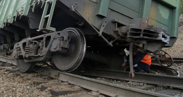 Октябрьск чп. Сход вагона в октябрьске. сход вагонов на куйбышевской железной. сход вагонов сегодня на куйбышевской железной дороге. сход вагонов на кбш 15.05.2025.