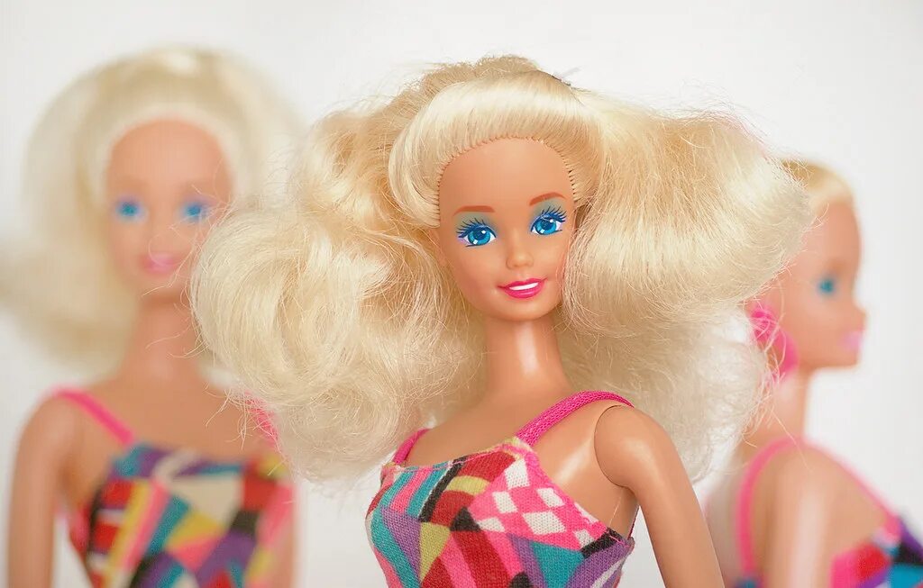 Barbie 90t. Куклы Барби 90. Кукла Барби 80. Barbie Doll 90s.