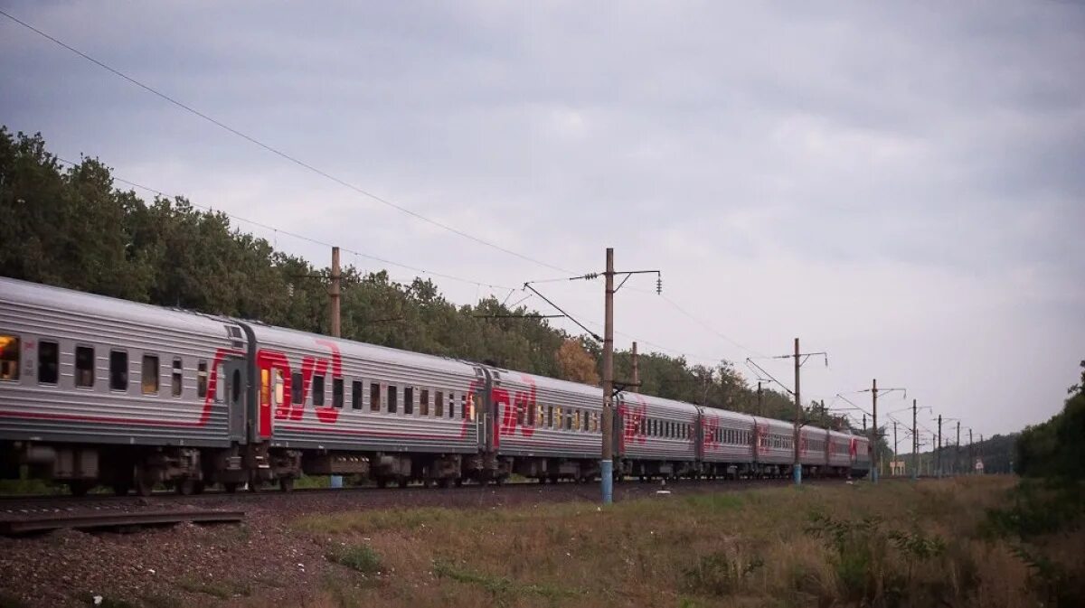 Петрозаводск анапа жд билеты. Воронеж поезд. Пассажирский поезд Воронеж. ЮВЖД поезд дальнего следования. Поезд Москва Анапа.