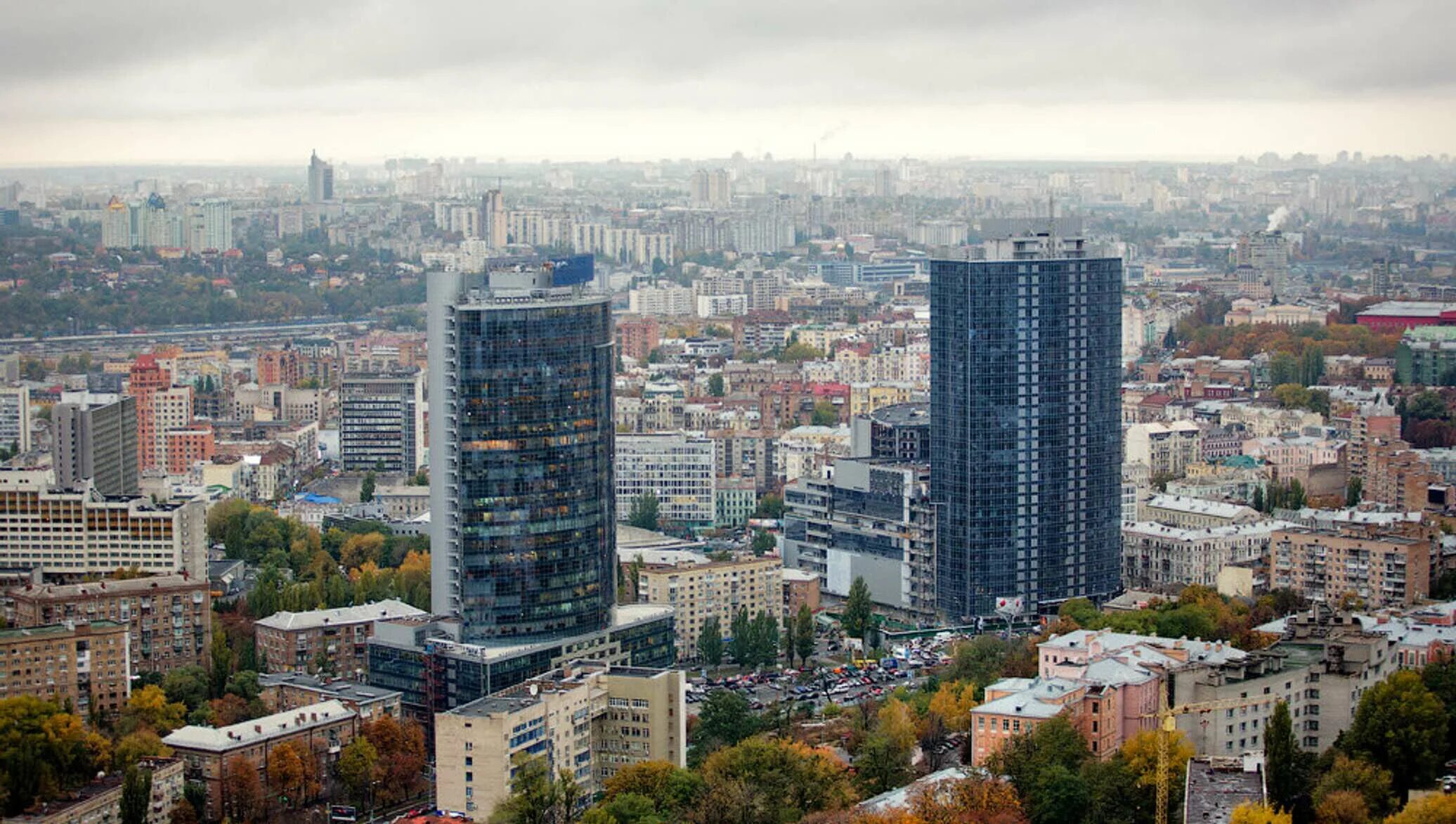 Киев высотки. Киев небоскребы. Украина Киев небоскребы. Небоскребы Киев Пономаренко.