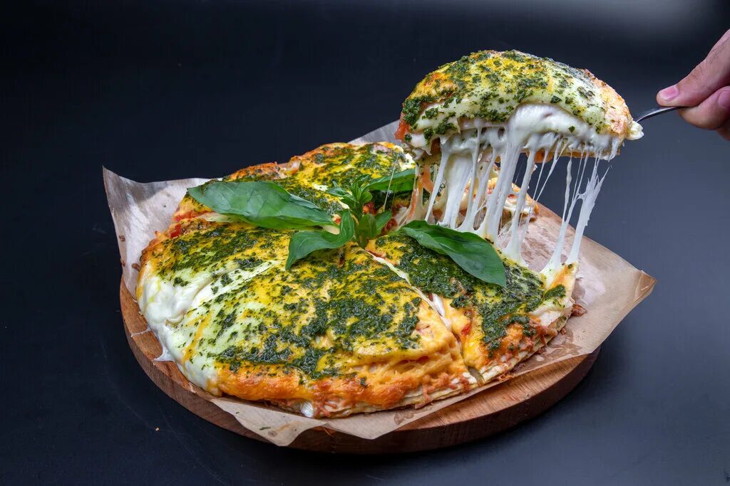 Crazy brothers тула. Crazy brothers пицца ассорти. четырехэтажная пицца crazy. трехэтажная пицца. суши сет каширское шоссе 2 город домодедово.