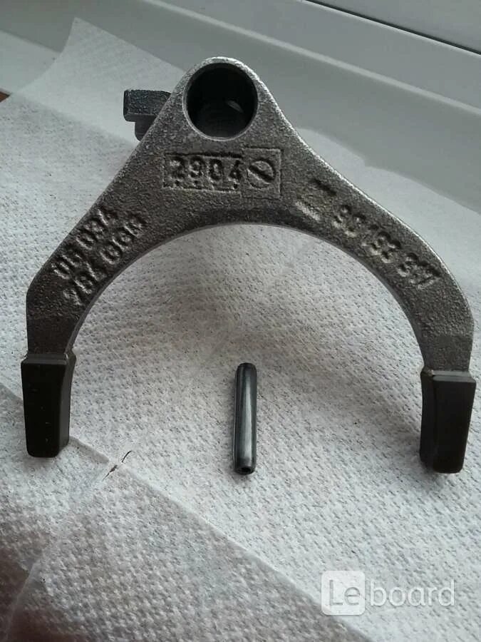 Вилка 1 1 2. Вилка 1 1 2. Вилка 1-2 передачи 2110. Вилка 1 1 2. Вилка кпп 2108-2110 1-2 передачи.