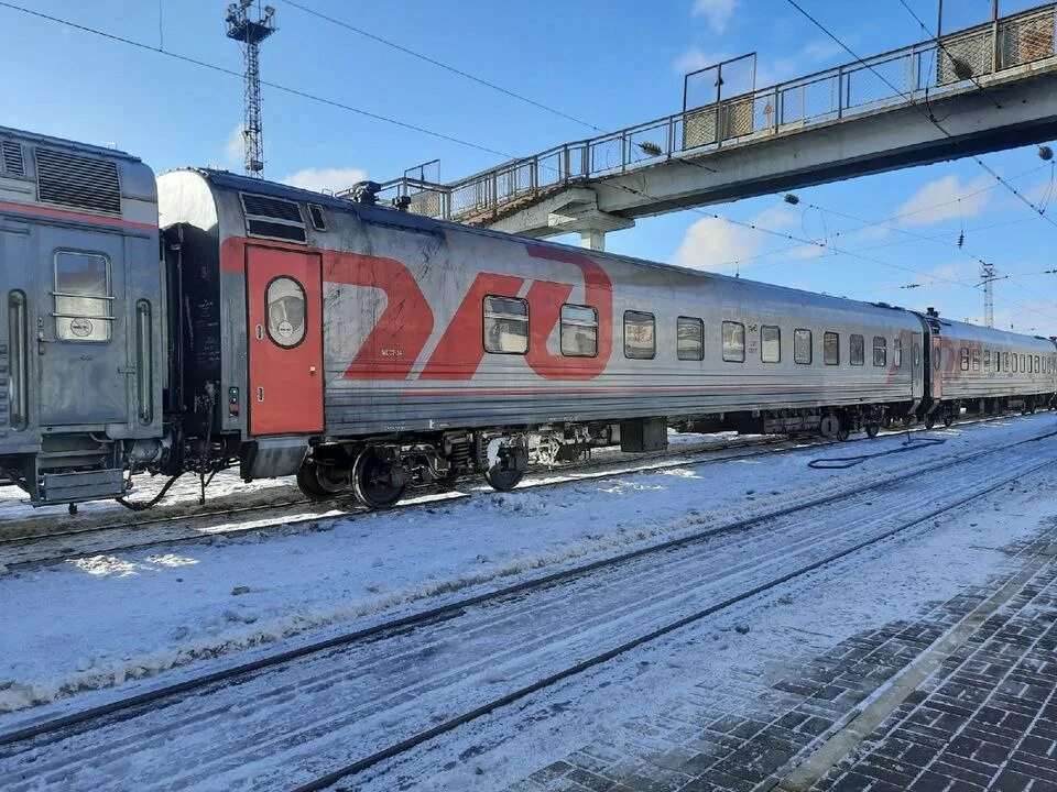 Поезд Москва. Горьковская железная дорога. Новогодний поезд Киров. Новый поезд Ижевск кез.