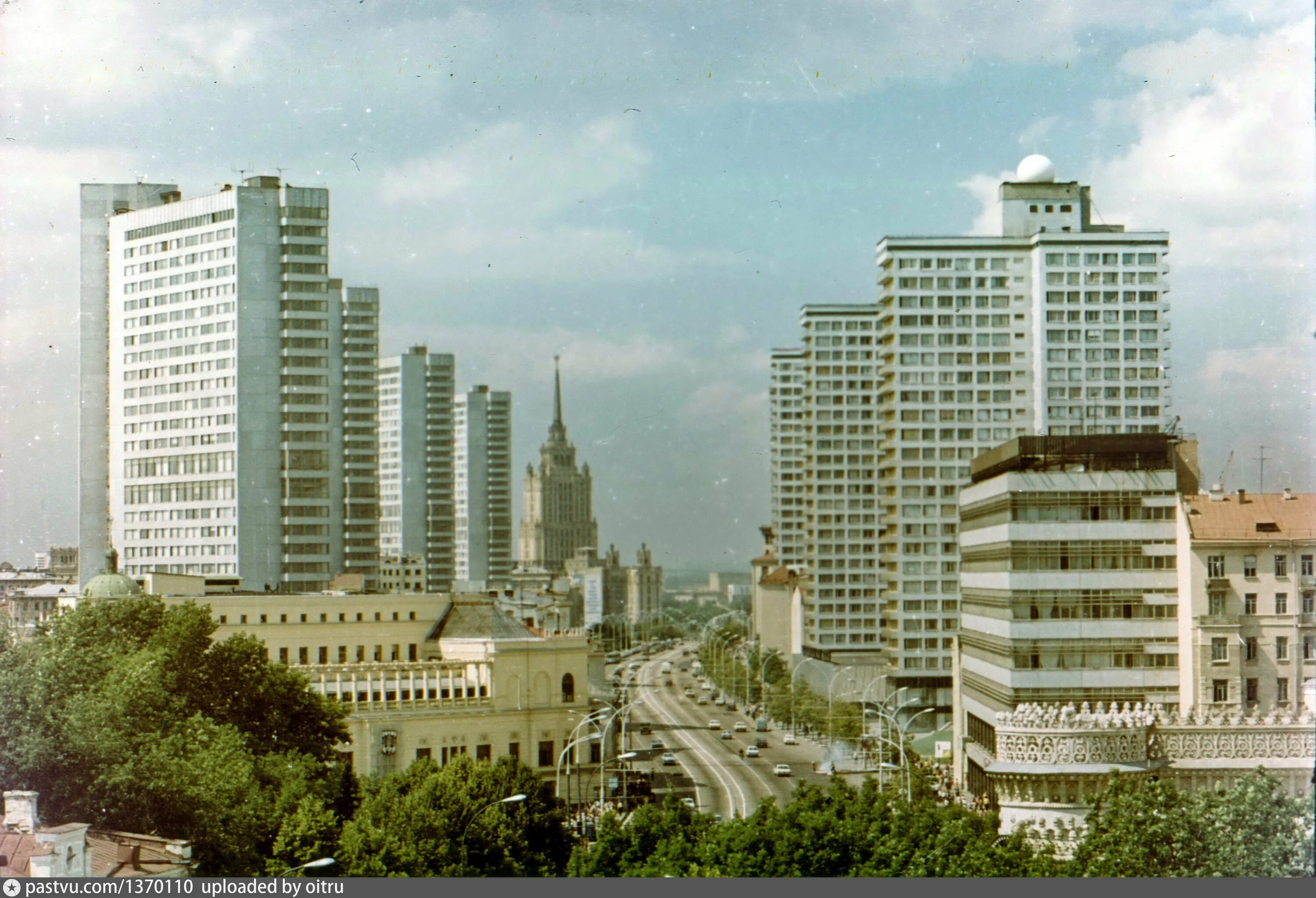 Калининский район москвы ссср. Проспект Калинина Москва. Проспект Калинина новый Арбат 1978. Проспект Калинина Посохин. Новый Арбат 1988.