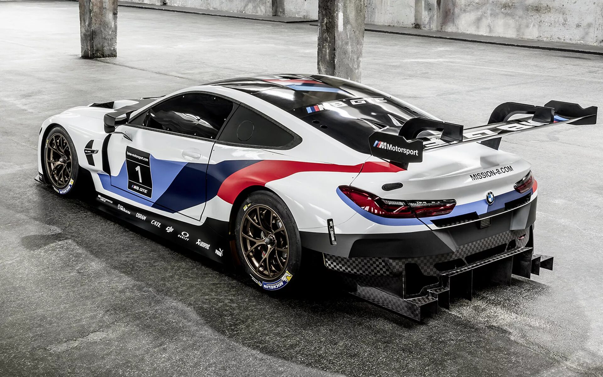 М 8 сайт. BMW m8 GTE. BMW m8 GTR. БМВ м8 Моторспорт. BMW m8 Sport.