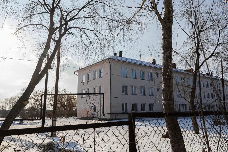 Интернат опекун. Усыновить ребенка. Сирота в школе. Детский дом на сабанеева. Интернаты детдома.