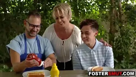 Фэмили строкес мачеха. Sofie marie son. Mom help stepson. Mom help stepson. Mom help stepson.