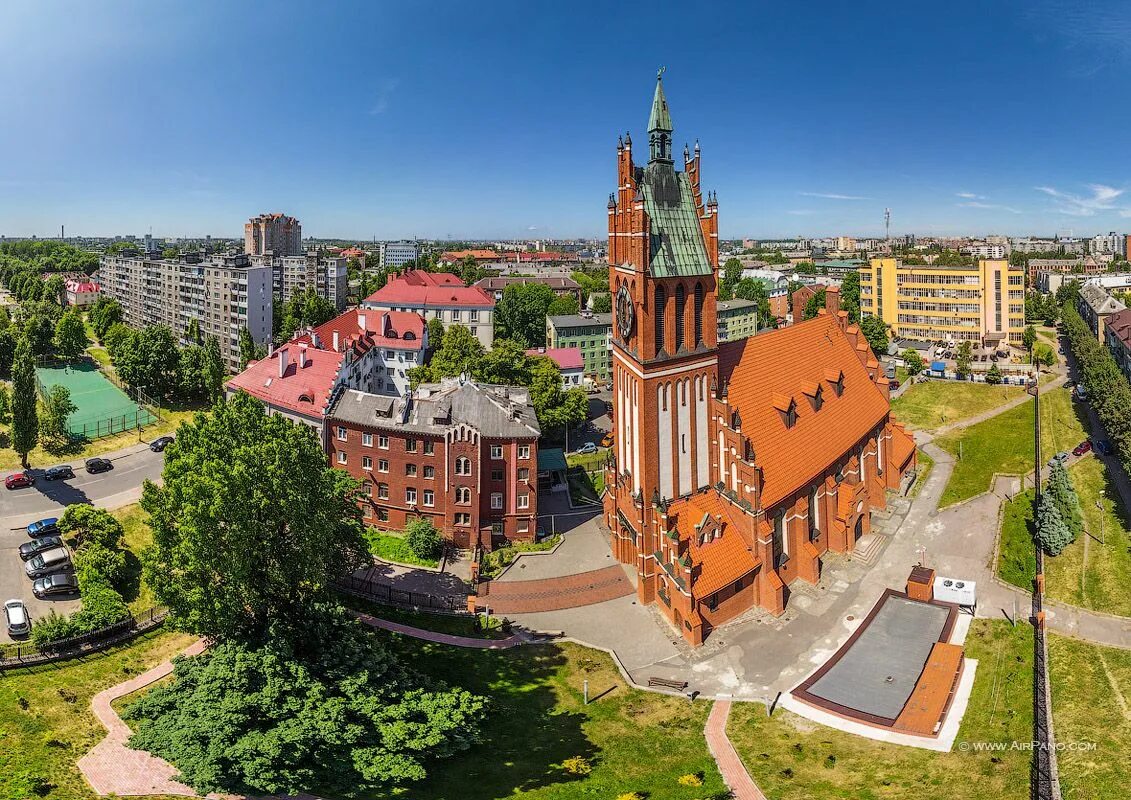 Кирха Святого семейства Калининград. Калининград центр города. Город Калининград Калининградской области. Городской округ Калининград. Калининградские красивые места