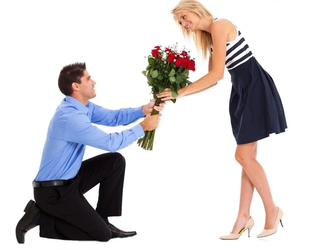 Парень дарит цветы. Мужчина дарит цветы женщине. Мужчина на коленях с цветами. Букет для мужчины. Муж подарил любовнику