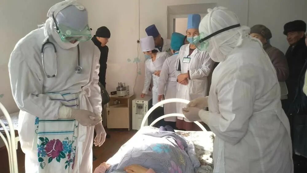 Сухоложская районная больница свердловской области. Коммунарка больница для коронавируса. Карантин в больнице 2022. Очередь волгоград. Больницу закрыли на карантин.