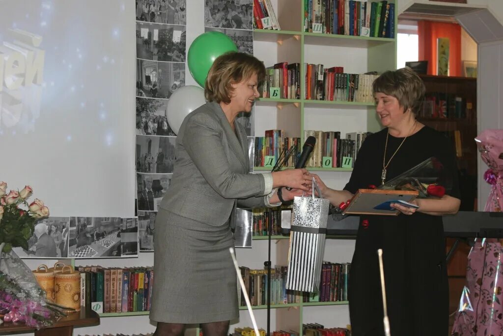 книжные выставки в библиотеке. игры для детей в библиотеке. квест в библиотеке.