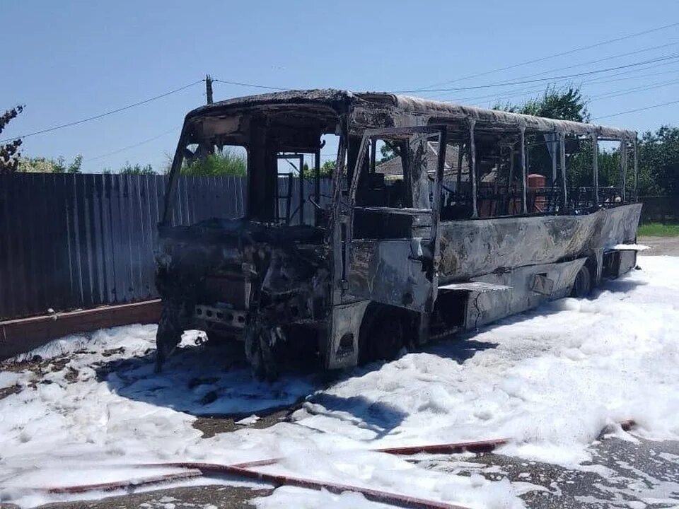 Автовокзал усть лабинск. В Симферополе сгорел автобус.