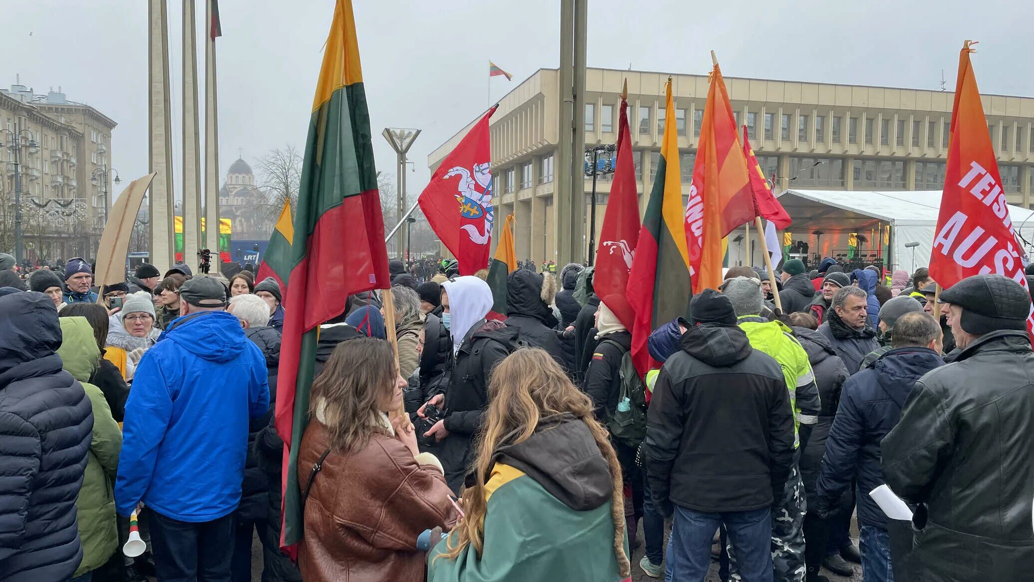 События в литве. Митинги литва 1991. события в вильнюсе. январские события в вильнюсе. литовцы на митинге.