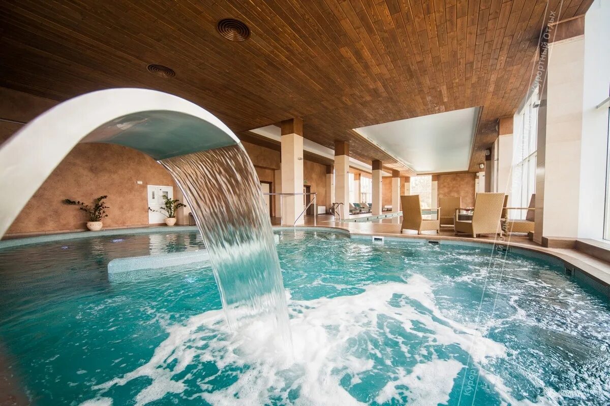 Спа отель анапа с бассейном. Довиль спа комплекс. довиль анапа спа. отель «alean family resort &amp; spa doville» бассейны. довиль анапа крытый бассейн.