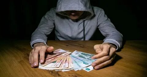 Женщина вымогала деньги