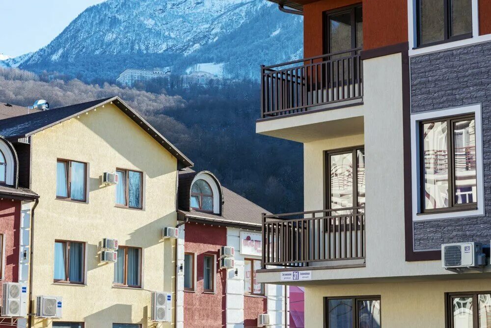 Alcont 4*. Alcont красная поляна. Альконт эстонская ул. Эстонская 29. Айва не груша ресторан.