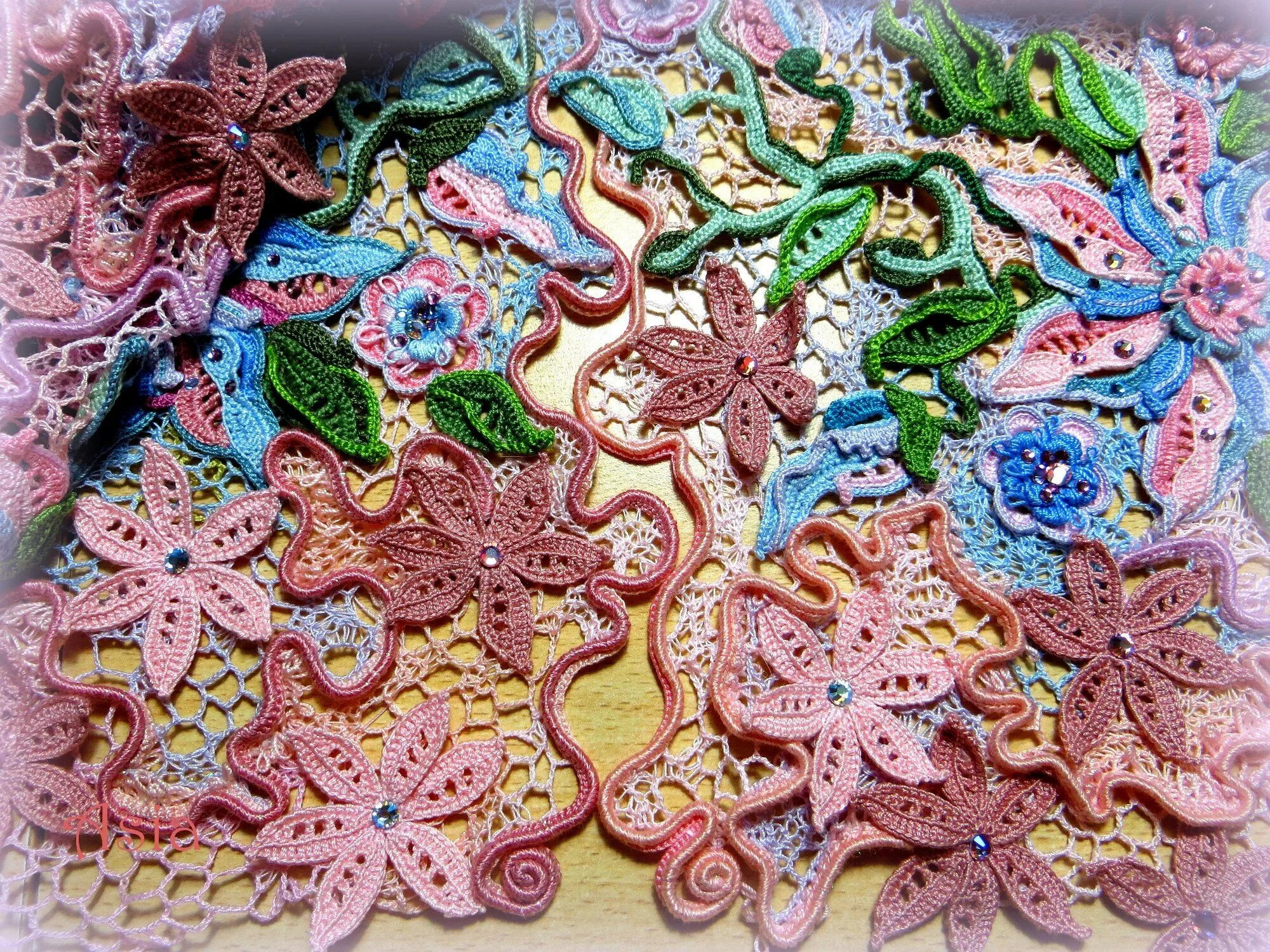 Ирландское кружево листик марины шеиной. Ирландское кружево татьяны литке мк. Ирландское кружево рашель. Ирландское кружево мастера. Цветочки в ирландском кружеве.