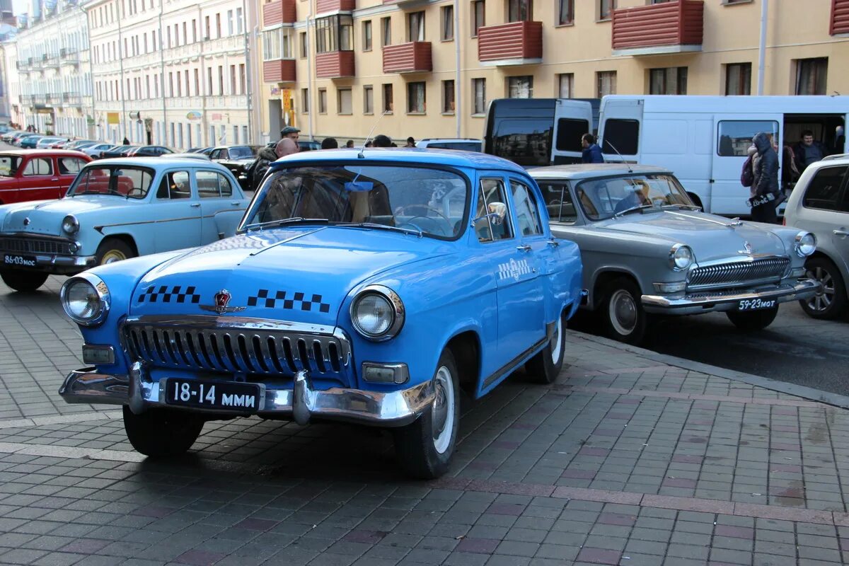 Москвич 6 тест. Москвич 6. Дак Гермес Молдова авто. Новый масквіч цена.