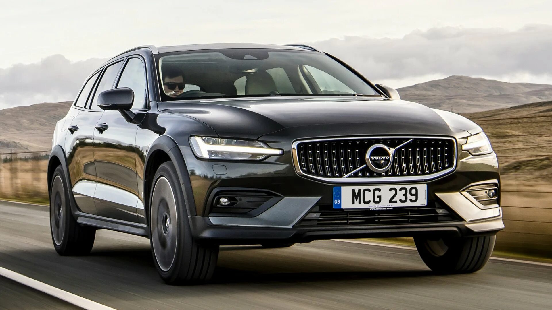 Country 2021. Volvo x60 Cross Country. Вольво v60 Cross Country. Volvo v60 Cross Country 2021. Вольво в60 кросс Кантри.