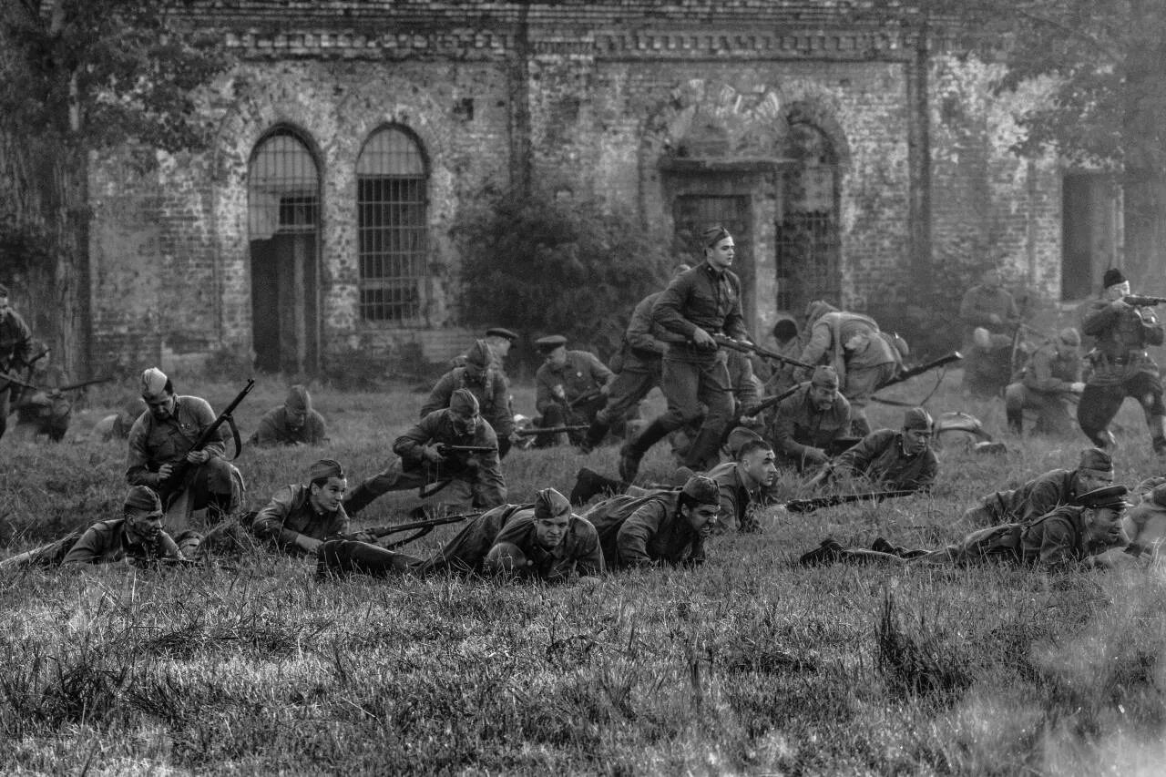 Крепости во время великой отечественной войны. Оборона Брестской крепости в 1941. Брестская крепость бои в 1941. Брестская крепость 22 июня 1941. 22 Июня оборона Брестской крепости.