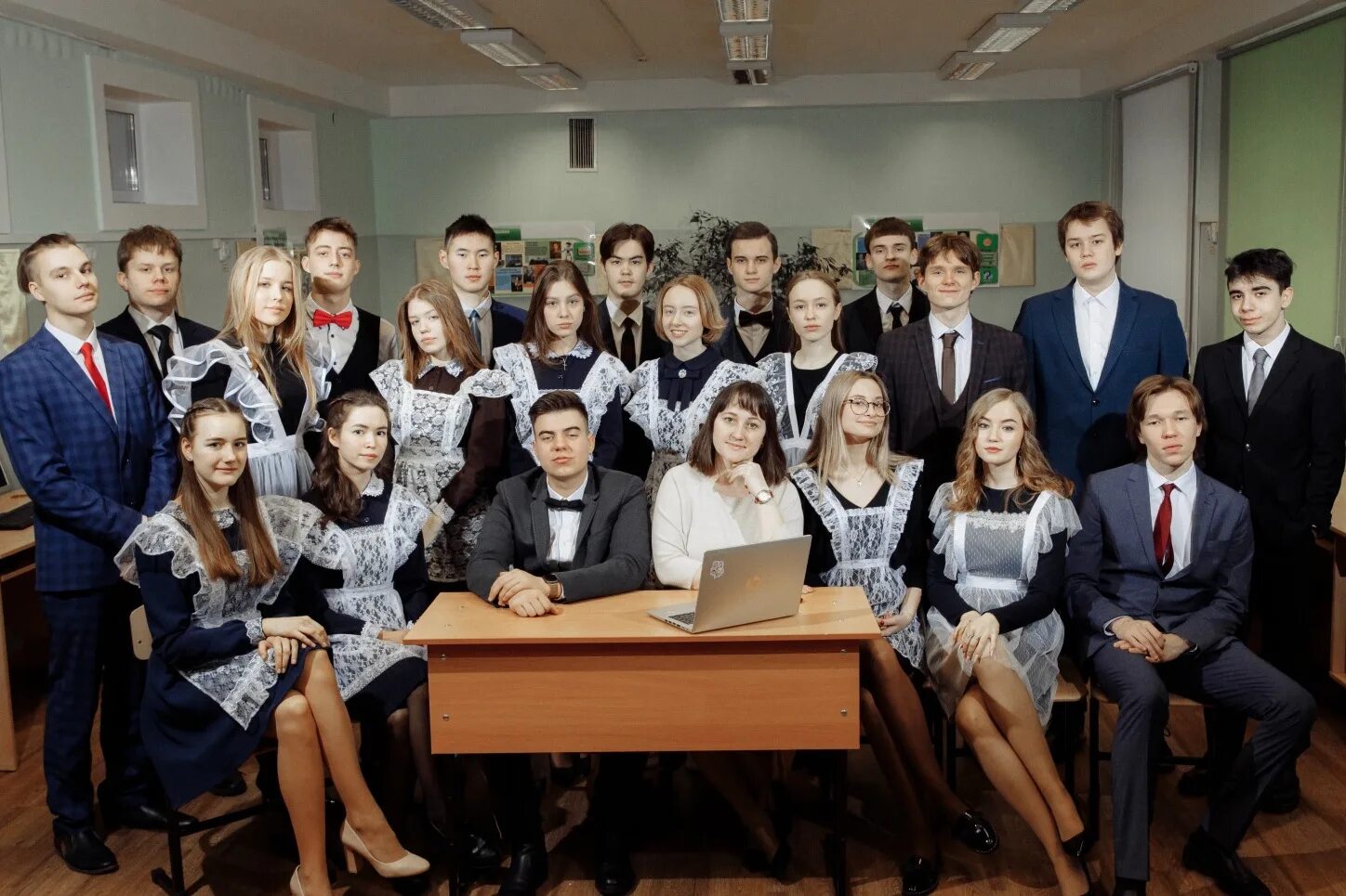 Директор 49 школы ижевск. Школа 49 инн. 59 школа новоуральск. 49 школа программа. Мбоу сош 49 томск.