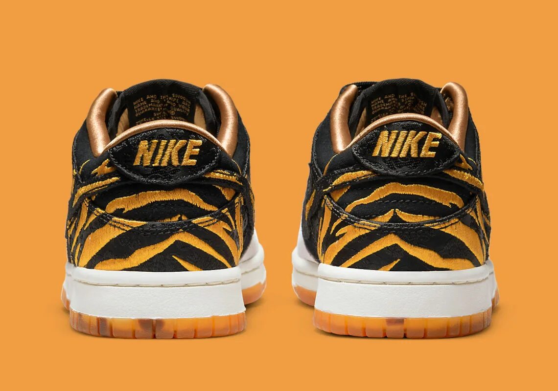 Nike tiger. Nike тигровые кроссовки.