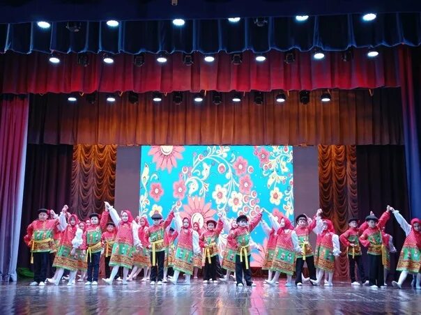 Ддют дубоссары. Ансамбль стиль сальск фото. Рдк танцы. Фотоальбом тбилисский рдк танцевальная группа. Город выкса посёлок шиморское рдк танцевальный коллектив мари.