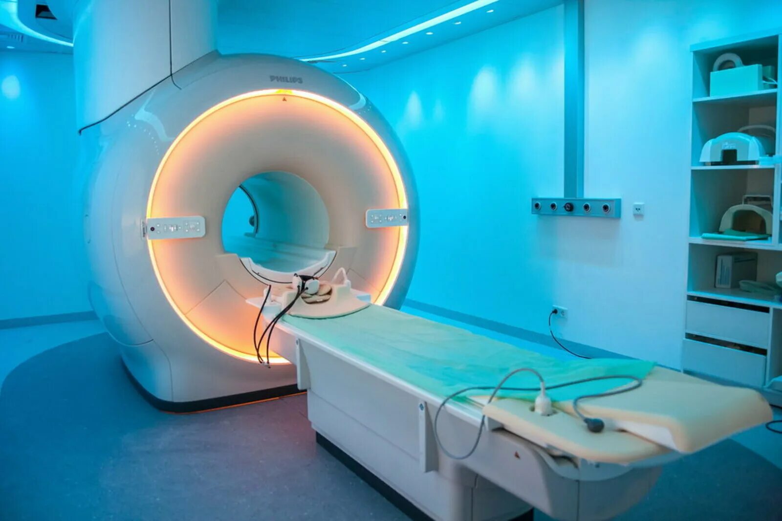 Mrt. Магниторезонансная томография (мрт). Мрт томограф закрытого типа. Мрт кт Псков. Магнитно ядерная томография.