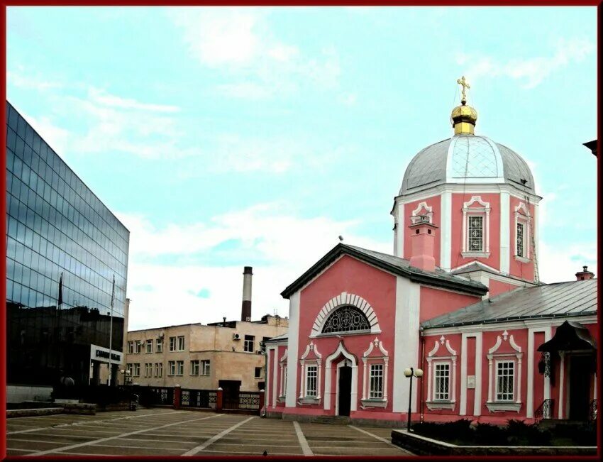 Храм курск сайты. Ильинский храм Курск. Воскресенская Церковь Курск. Воскресенско-Ильинский храм. Храм Воскресения Христова (Курск).