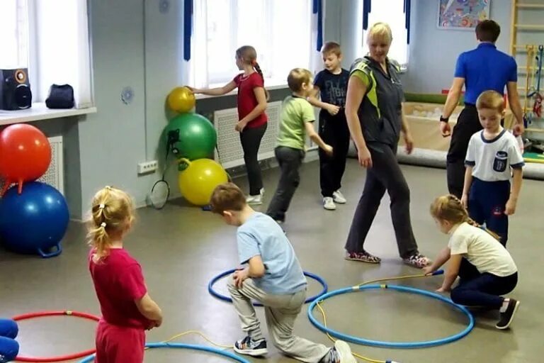 Групповые занятия с детьми. Примеры занятий уроки практической жизни для детей. Где проводит занятия. Занятия для детей. Занятия в детском саду.
