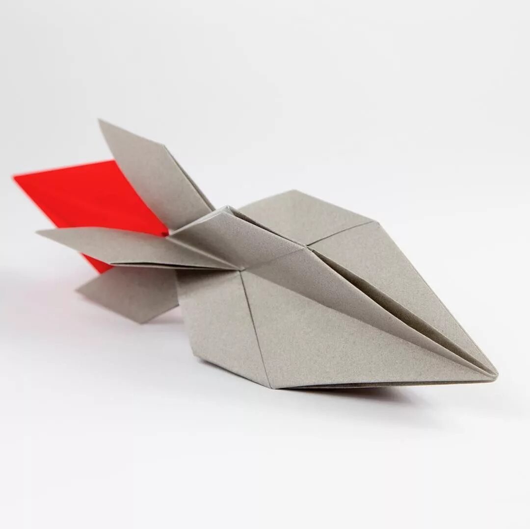 Оригами космос. Оригами ракета. Оригами космический корабль. Оригами звездолет. Оригами самолет.