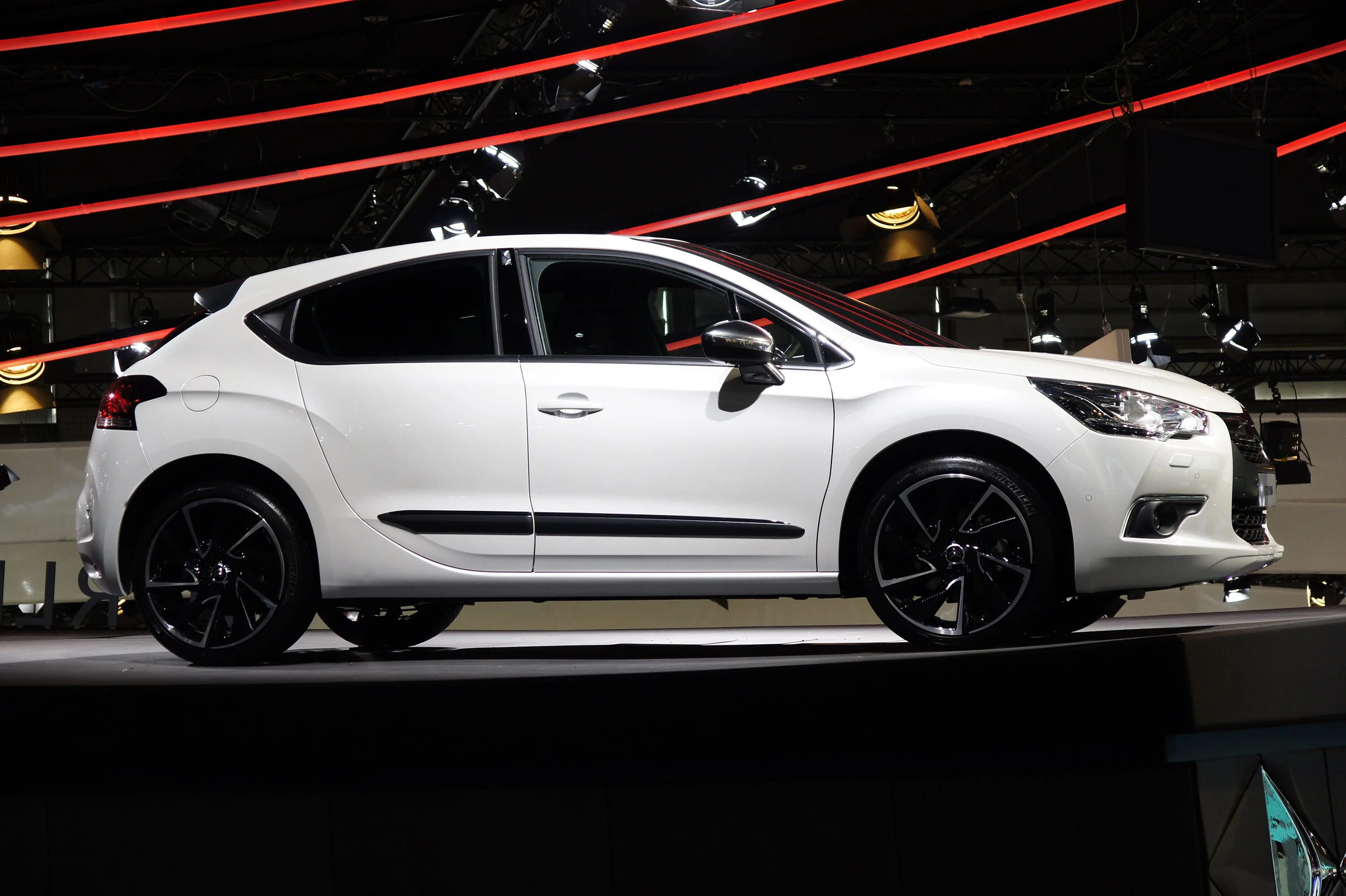 Ds4 android. Citroen ds4. citroen ds4 2025. тюнинговый ситроен ds4. citroen ds4 тюнинг.