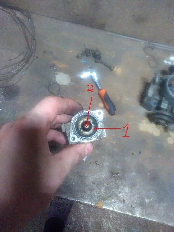 Плавают обороты на горячую. Плавают обороты при запуске на холодном. Плавают прогревочные обороты honda. Электронный дроссель 2170 плавают обороты. Датчик холостого хода лада гранта 8 клапанная электронный дроссель.