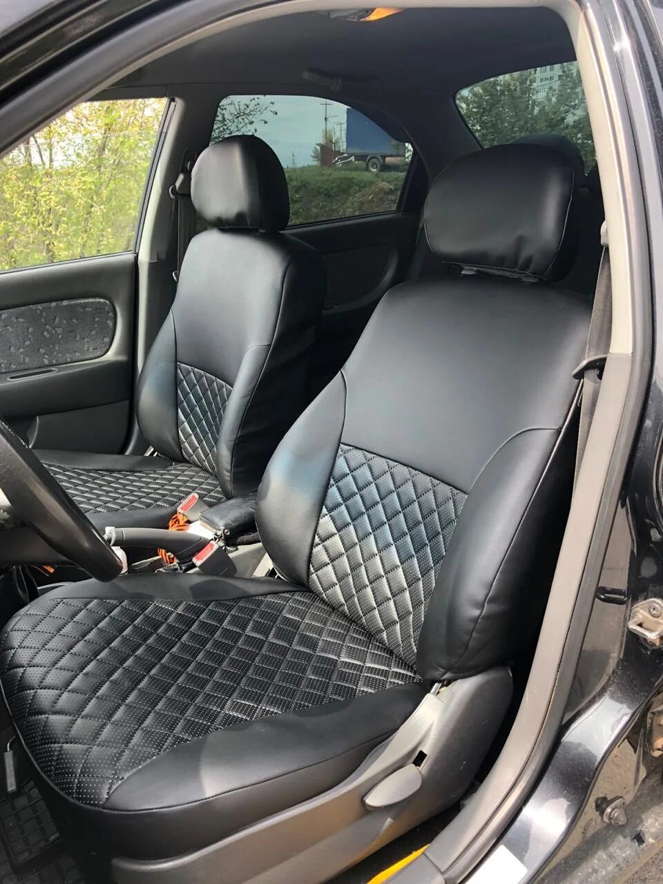 Kia spectra чехлы на сиденья. Чехлы на киа спектра тканевые. Киа спектра чехлы на сиденья. Чехлы на киа пиканто 2007. Авточехлы комфорт на kia spectra.