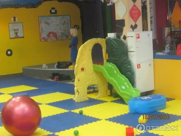 Задор сити саратов манеж. Тц манеж курск детская площадка. Батутный центр невесомость воронеж. Развлекательный центр для детей в курске в манеже. Манеж развлечения для детей.