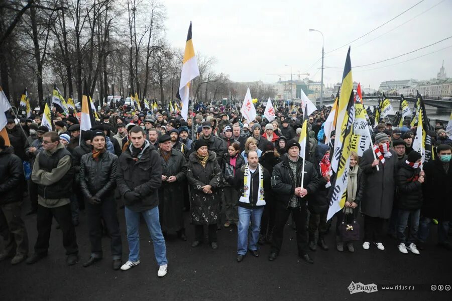 Болотная площадь митинг националистов. Националисты на Болотной площади. Болотная площадь 2012 митинг националисты. Болотная 2012 русские националисты. 4 декабря 2011